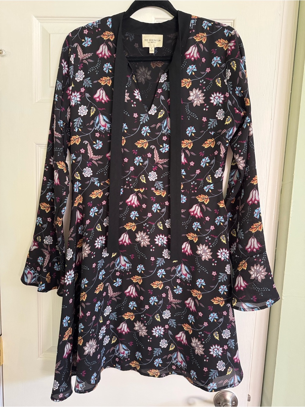 Free Generation black folk floral mini dress L